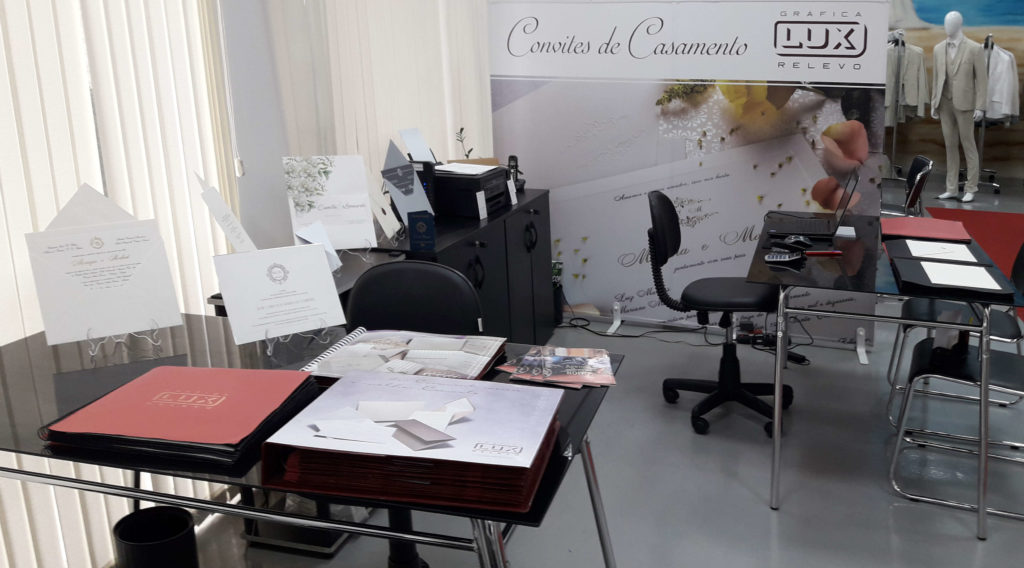 Show Room Convites de Casamento Gráfica LUX Relevo
